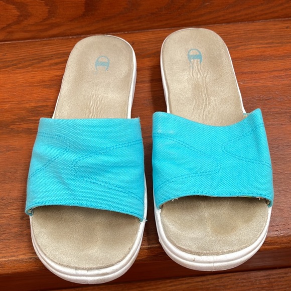 Champion Slide Sandals - Picture 2 of 16
